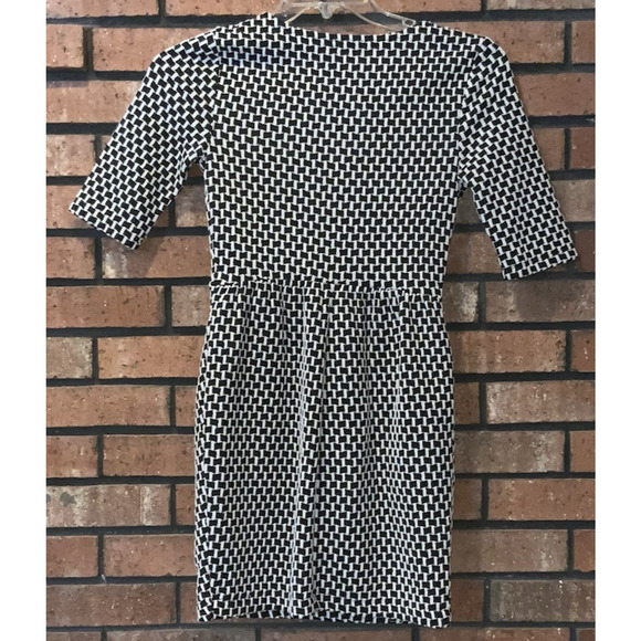 Venus Womens Black/White Checkered Dress With Built In Necklace Size XS - Picture 3 of 5